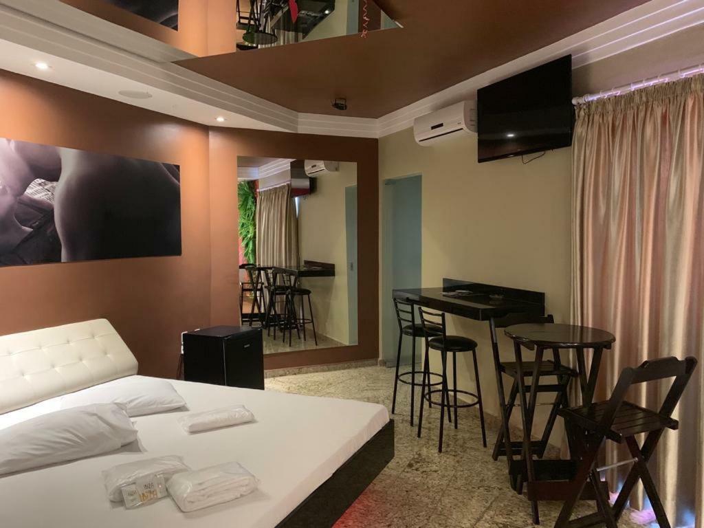 Ibiza Golden Motel Franca Extérieur photo